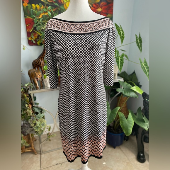 Lark & Ro midi dress off the shoulder design - Picture 2 of 8